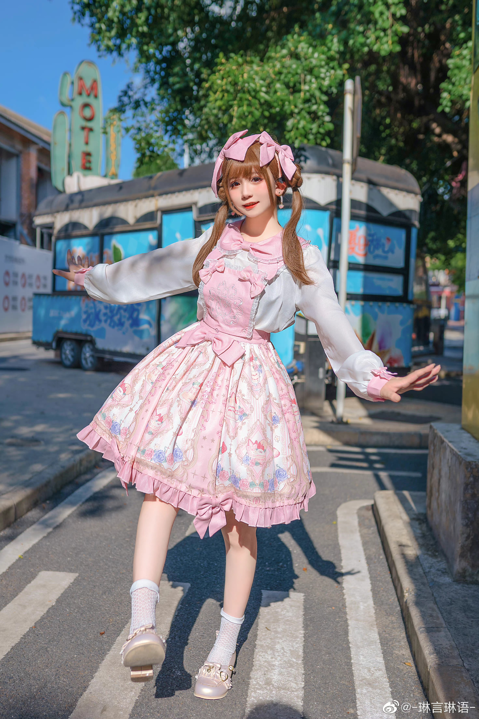 图片[3]-【LOLITA】尝一口心情就会变好哦? 棕@星御pika 蓝@花甲conch 粉@-琳言琳语--米哈社