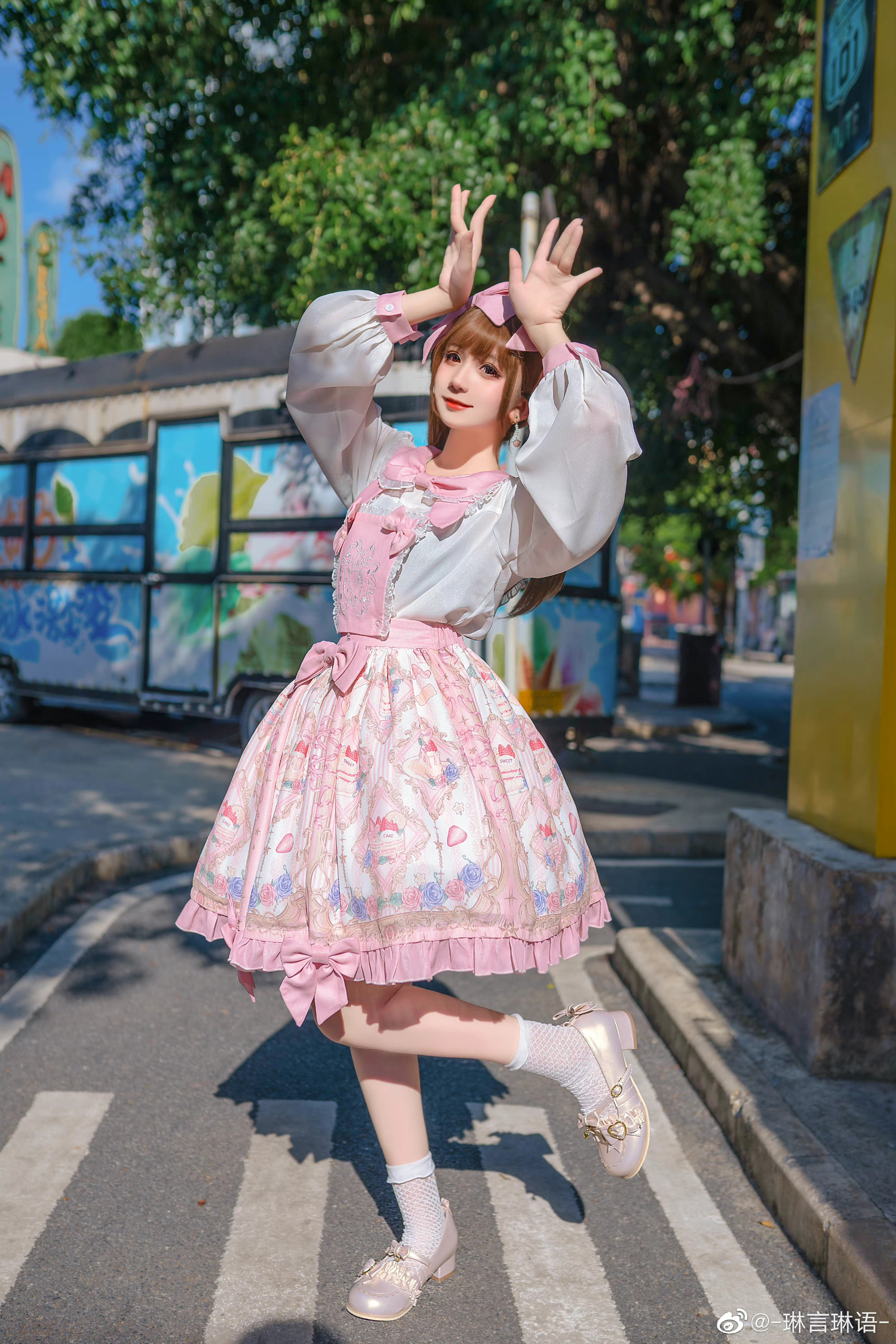 图片[1]-【LOLITA】尝一口心情就会变好哦? 棕@星御pika 蓝@花甲conch 粉@-琳言琳语--米哈社
