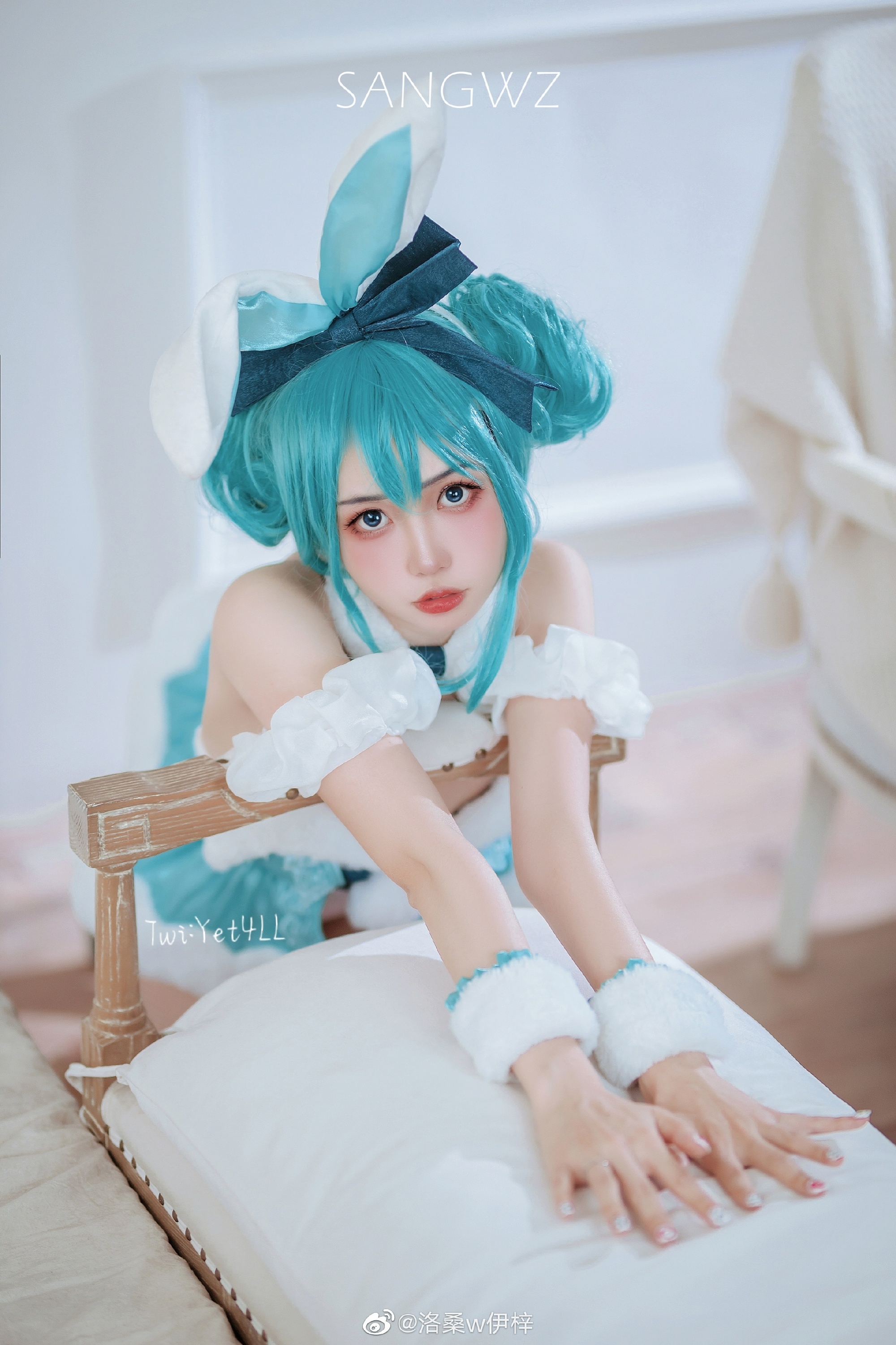 【COS】初音未来 初音ミク 白兔女郎? @洛桑w伊梓 COSPLAY-第10张