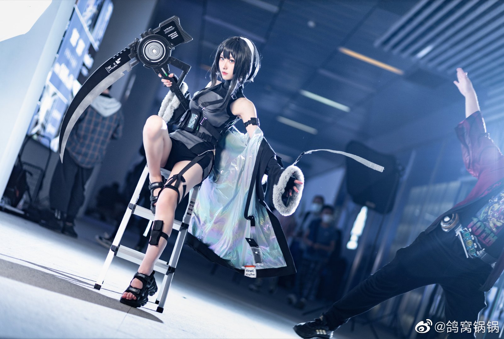 小年夜也来发个羽毛笔场照~ 明日方舟羽毛笔@鸽窝锅锅 COSPLAY-第4张