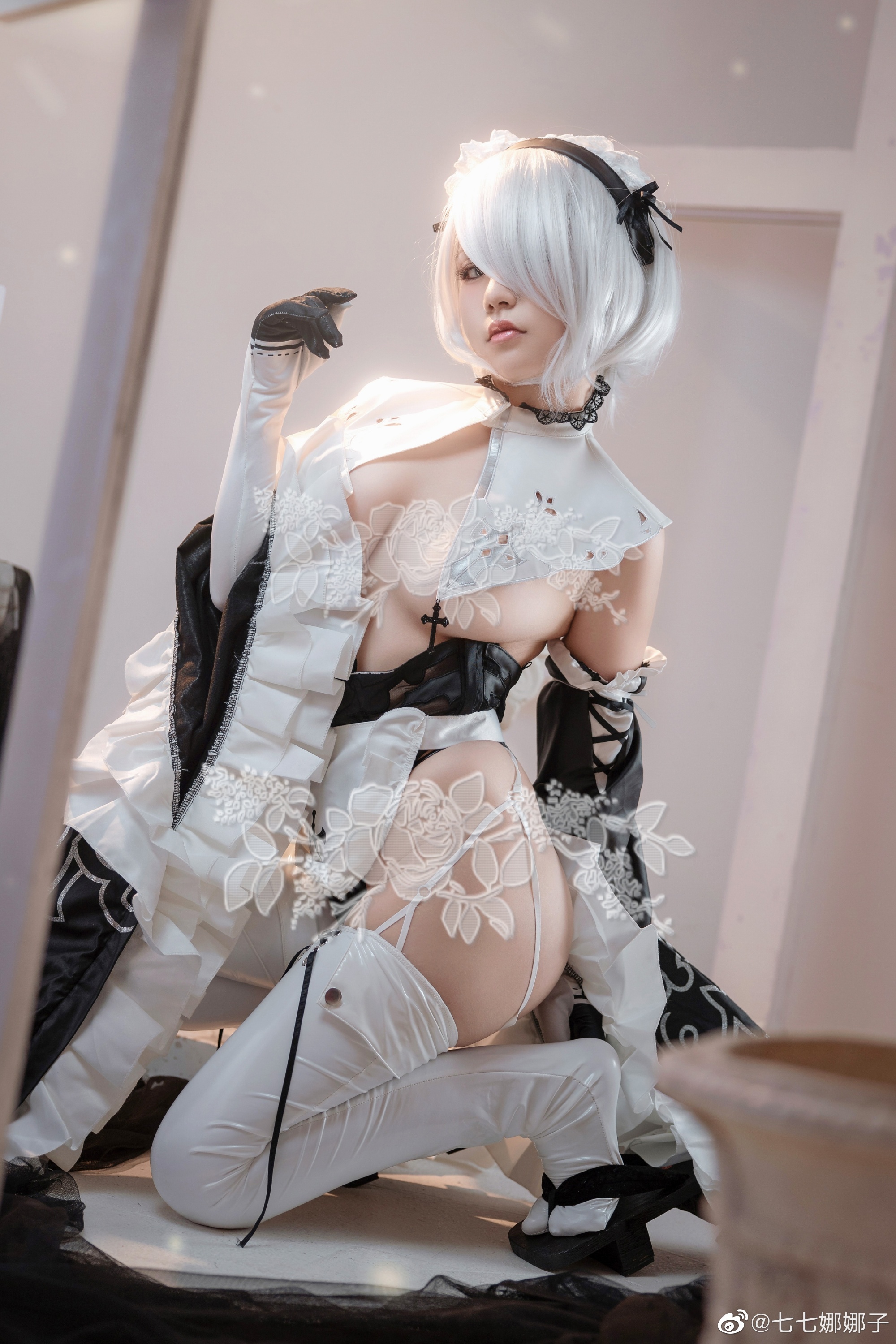 【COS】尼尔：机械纪元 在这轮回中我们会一直抗争下去 2B同人女仆COS@七七娜娜子 COSPLAY-第2张