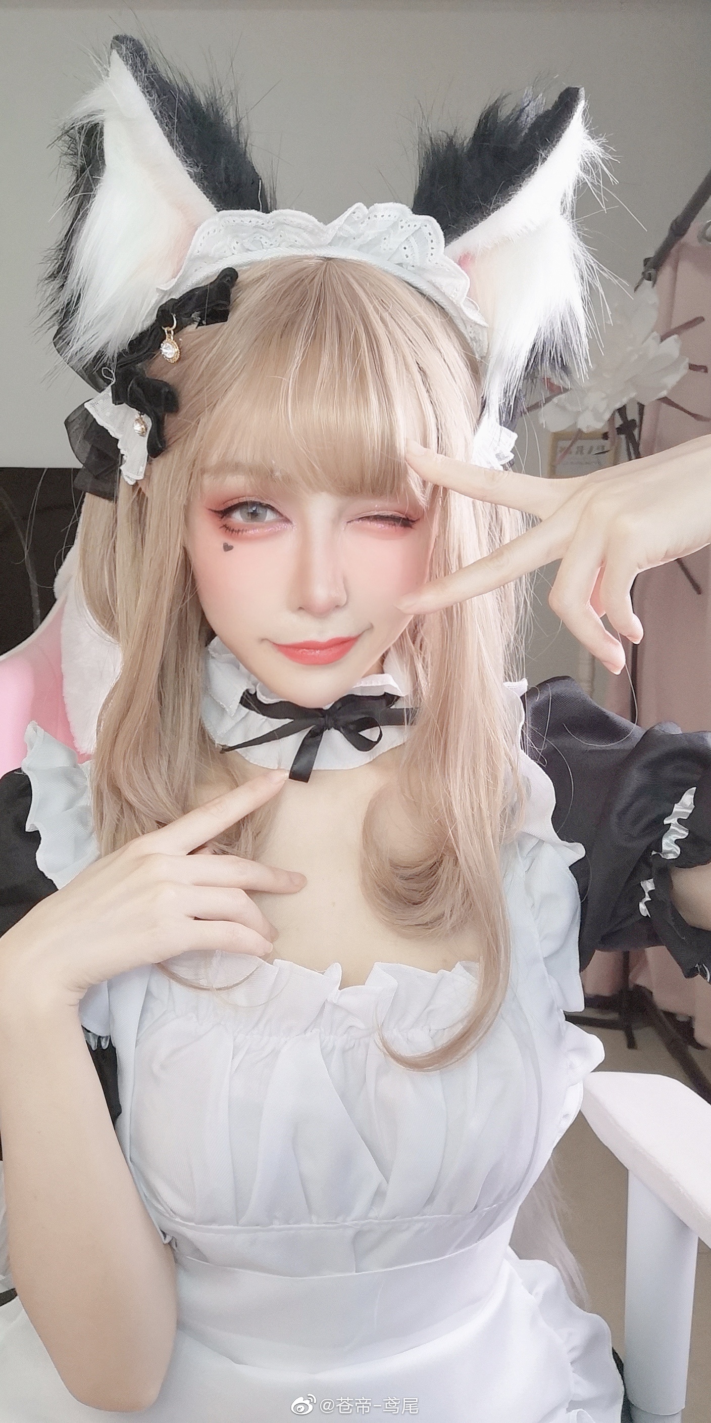 直播时的小插曲,吃辣条的猫耳小女仆@苍帝-鸢尾 日常-第2张