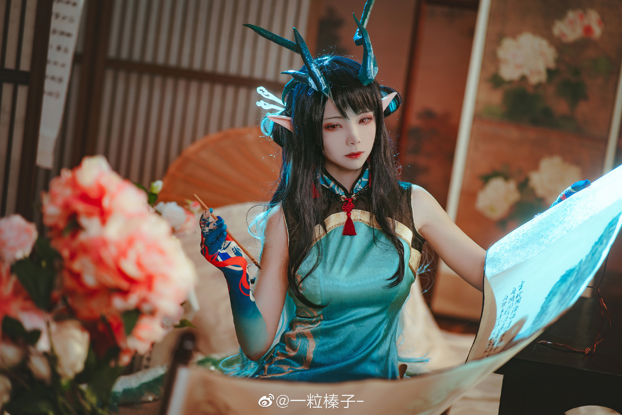 【COS正片】远山如黛，移步生烟，落墨为画，素色当身。 明日方舟 染尘烟 - 夕@Hazelnut_榛子 COSPLAY-第13张