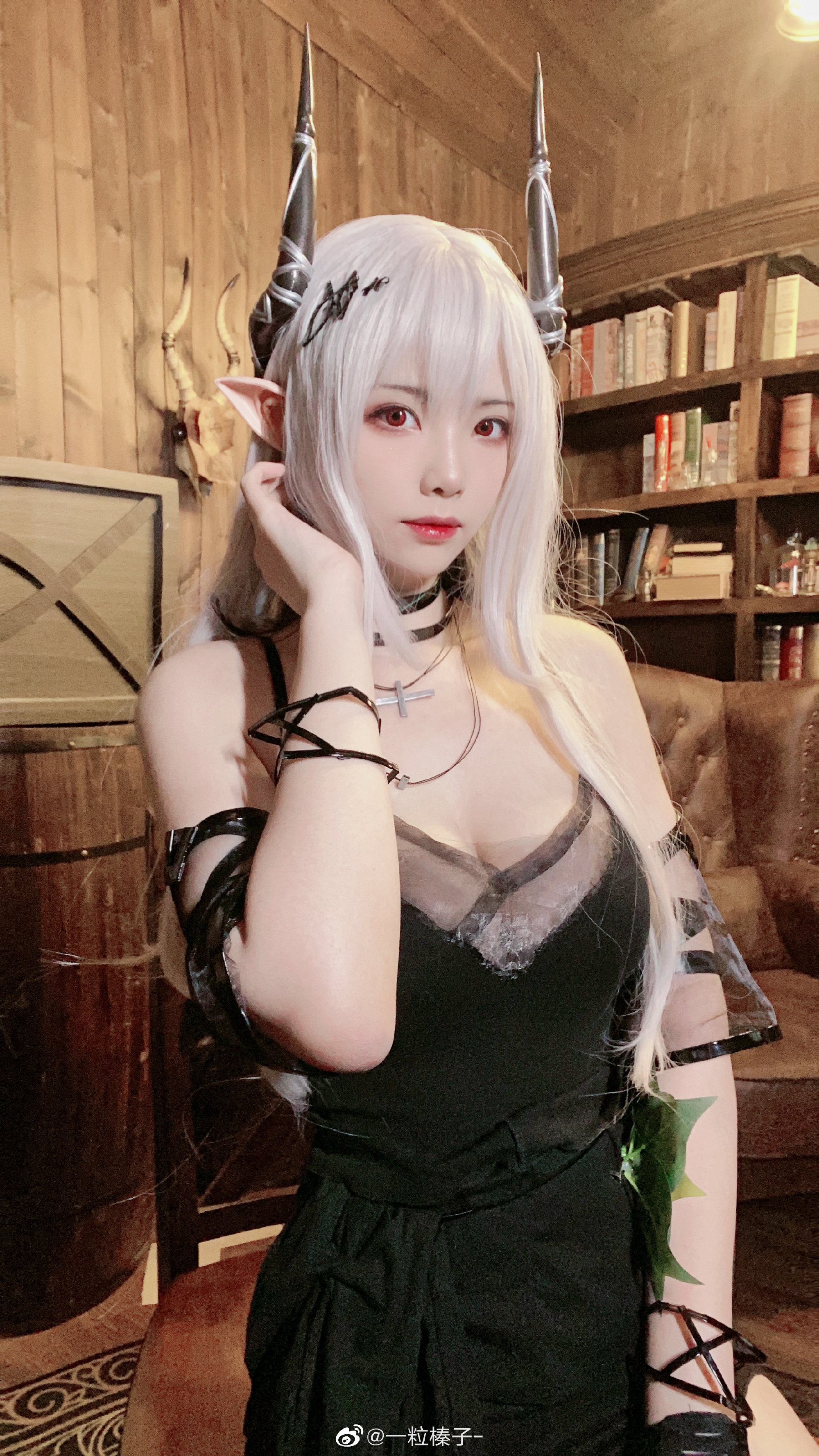 【COS正片】榛氏手工，从入门到入土。 明日方舟 ?黑曜石 - 泥岩?@一粒榛子- COSPLAY-第4张