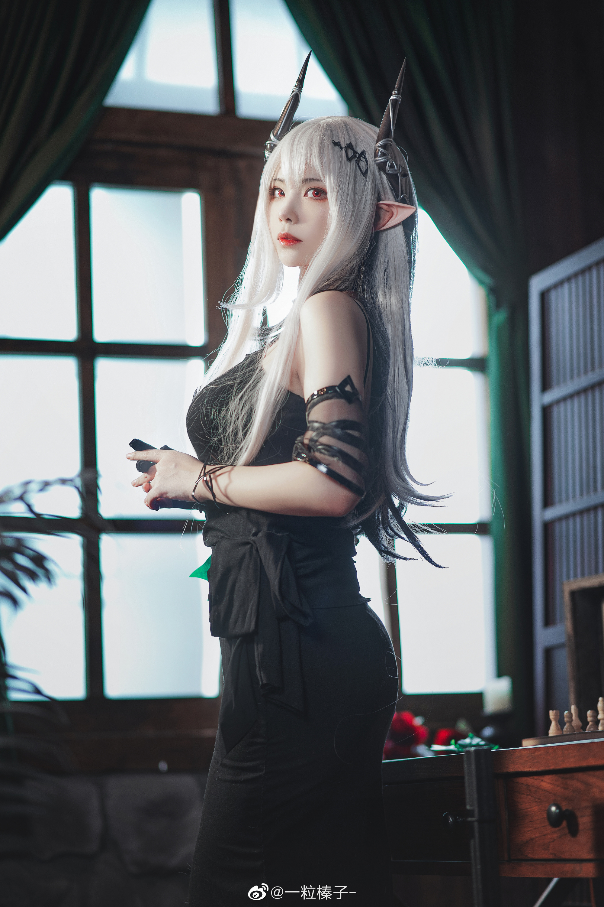 【COS正片】音律联觉特供款// 明日方舟 //黑曜石 - 泥岩@一粒榛子- COSPLAY-第3张