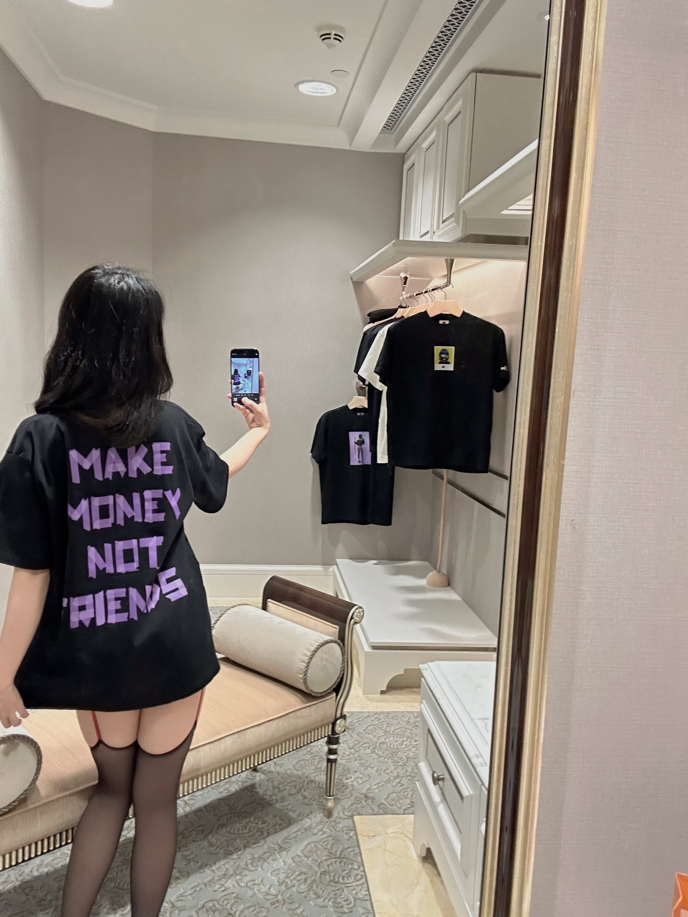 最强福利姬「玩偶姐姐」社交平台自述玩币翻身之路