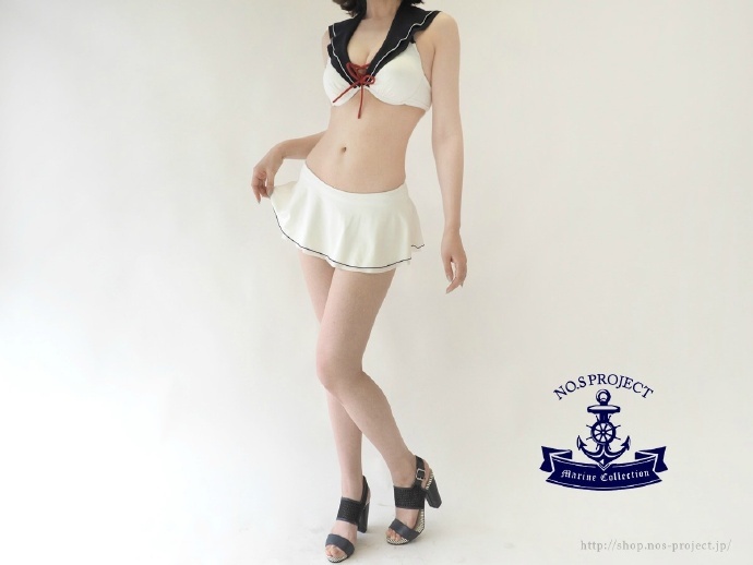  日本人气品牌新推出的「水手服泳装」系列，上线几天就被抢购一空，太棒了~ ​​​​