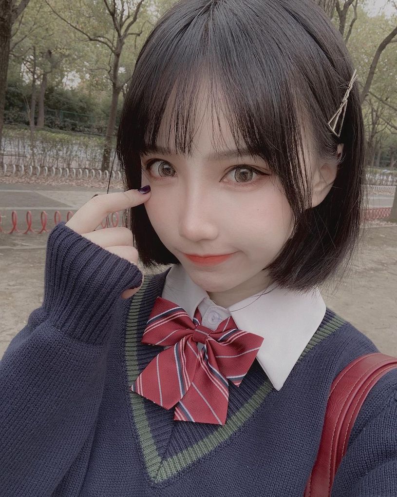 模特洛洛 个人资料介绍及图片