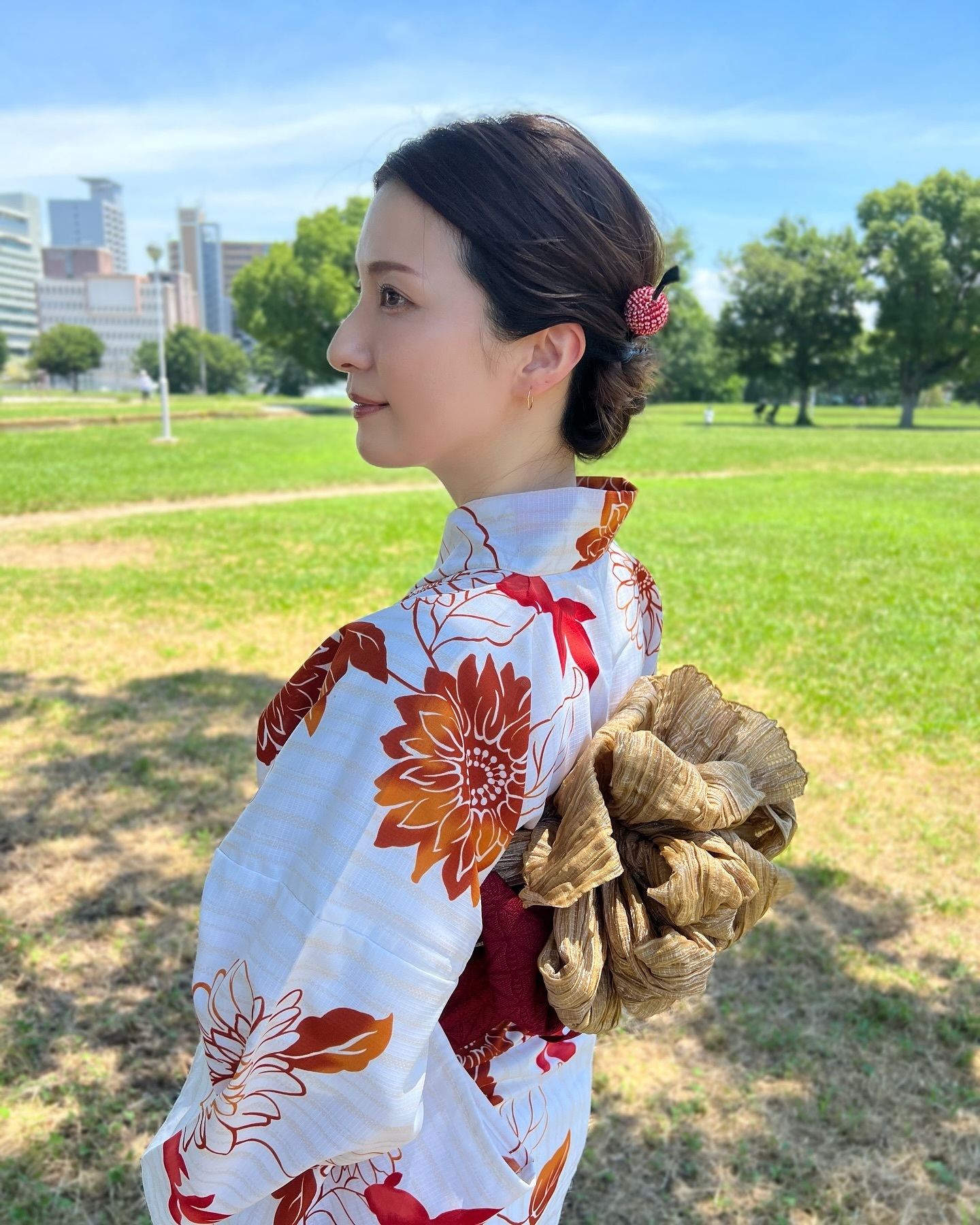 美熟女「戸田れい」真正入得厨房出得厅堂