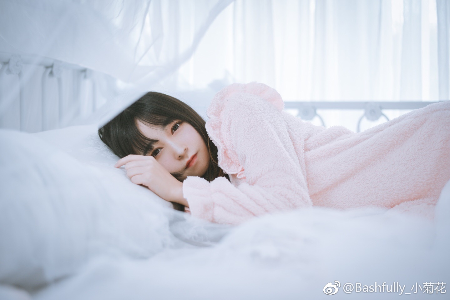这个天气穿毛绒绒的睡衣最暖和呐～喵～