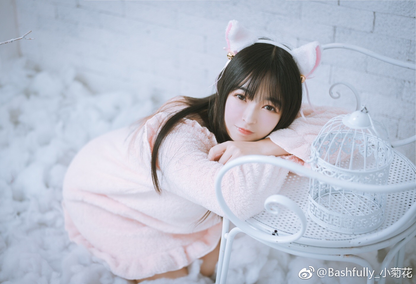 这个天气穿毛绒绒的睡衣最暖和呐～喵～