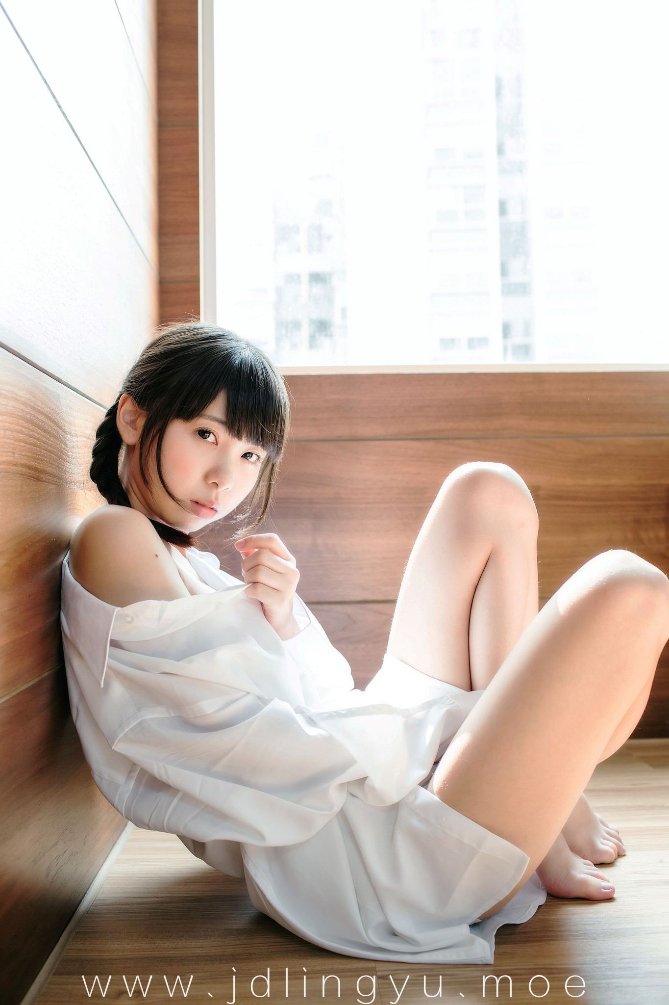 可爱少女甜美可人