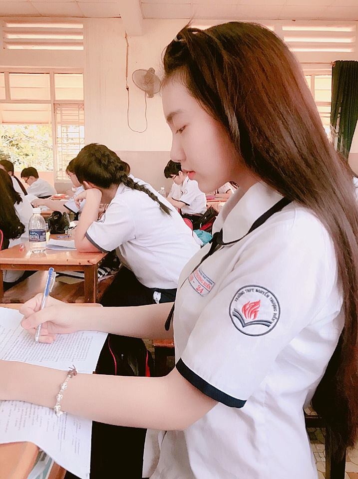 越南美女学妹，男同学根本没办法安心上课！ ​ ​​​​