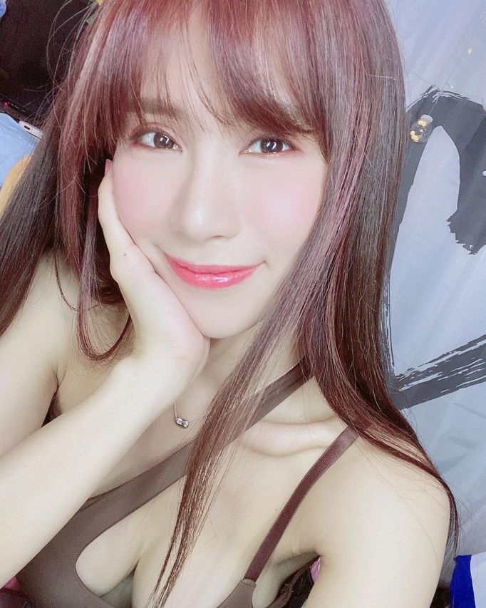 沐妍Moon（邹沐妍）个人资料介绍-3CD