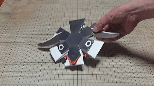 日本设计师中村開己(Haruki Nakamura) 设计制作的纸模玩具作品，太厉害啦！