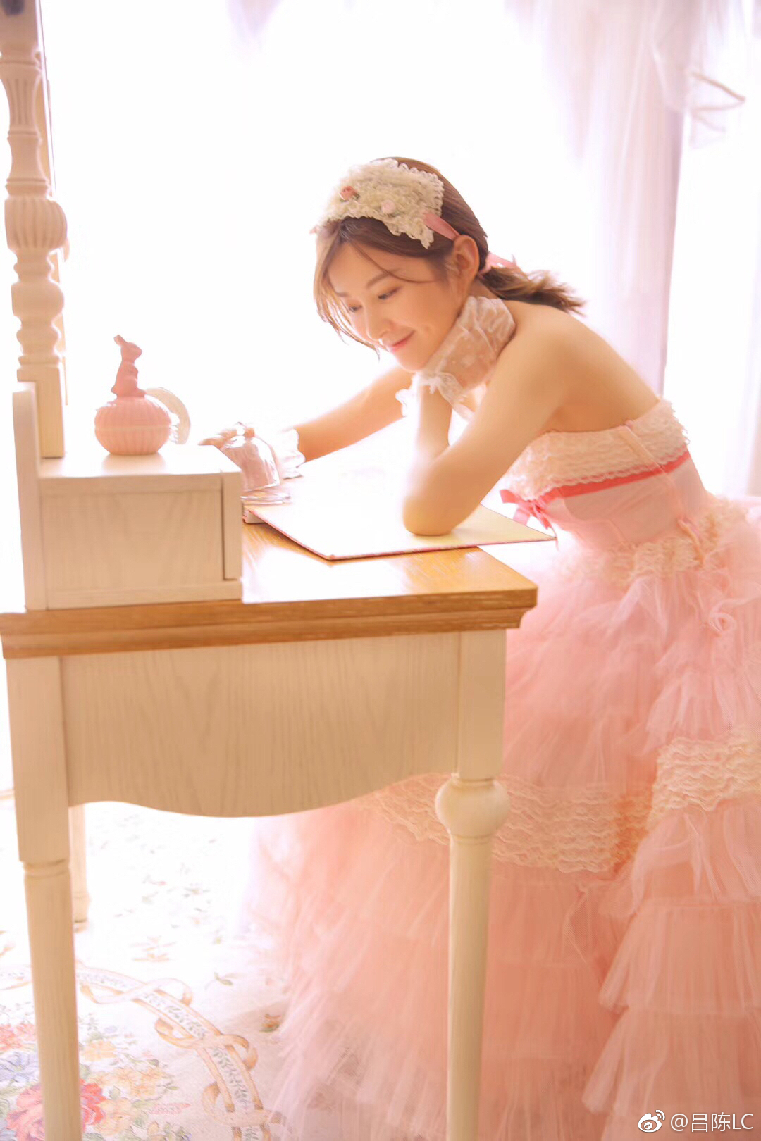 希望你的梦里有爱也有玫瑰 有星空也有花园