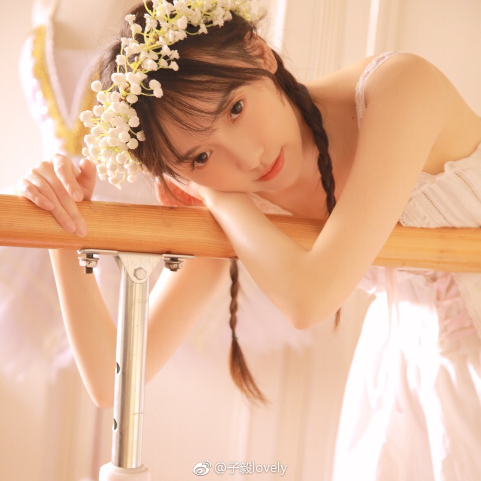 好干净的女孩子