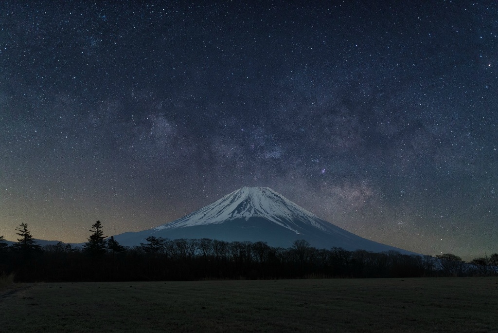 世界各国摄影师捕捉到的富士山