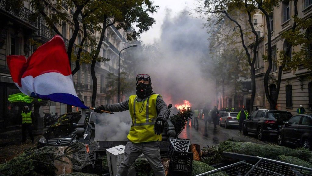 法国抗议活动中的一些照片。巴黎不再浪漫。 ​​​​