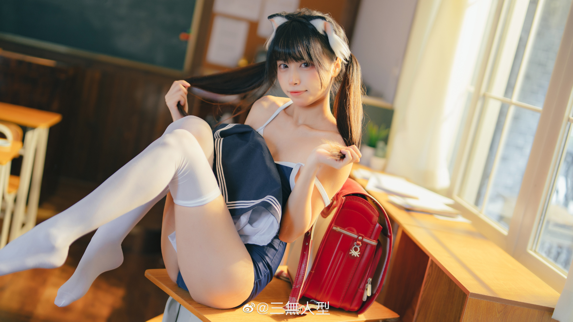 如果可以的话 ，摸摸小猫的头吧@三無人型