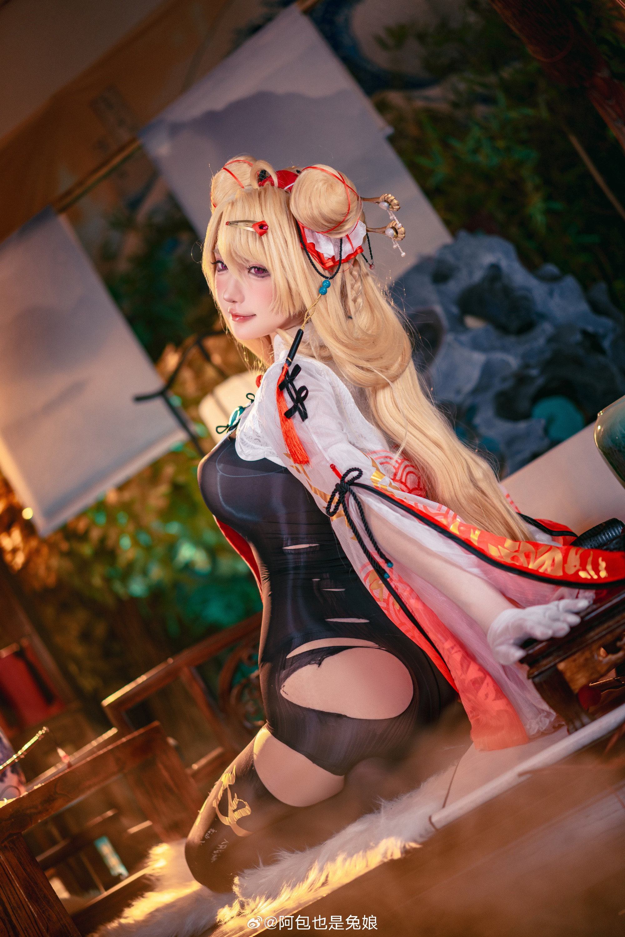 COSPLAY 在踏上回家之旅的途中，为大家带来了新春皮的咎瓦尤斯🧨🏮！！@阿包也是兔娘 COSPLAY-第7张