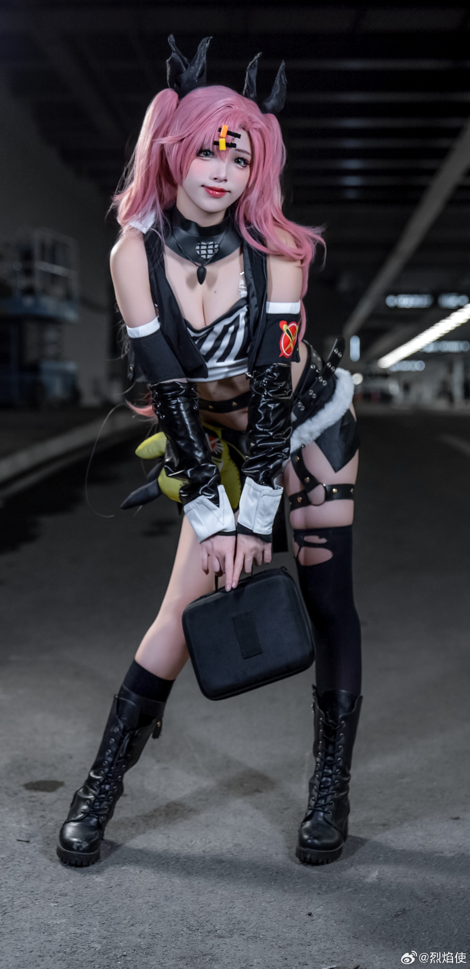 COSPLAY 绝区零 妮可•德玛拉：@兔子兔子兔w COSPLAY-第2张