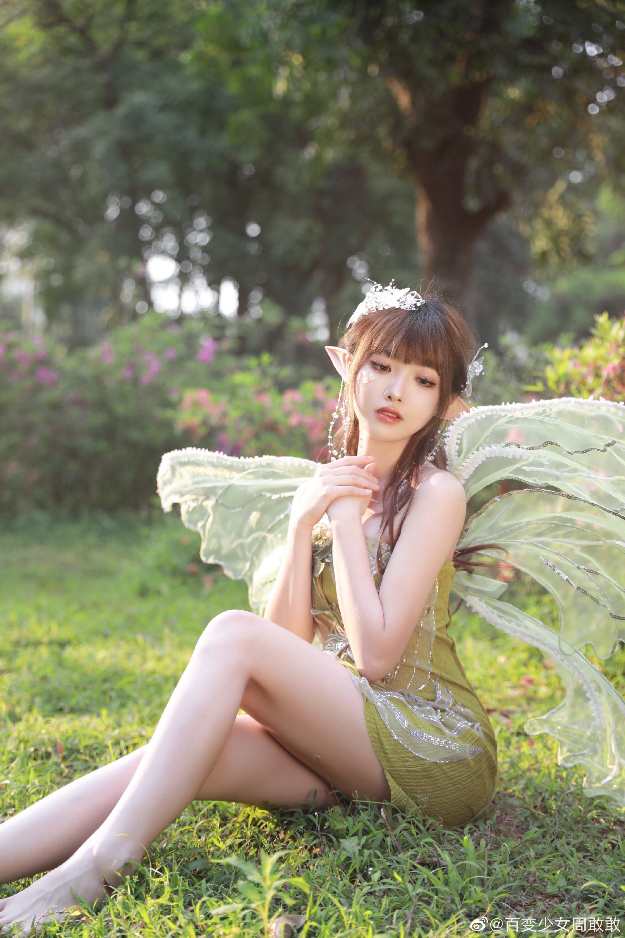 少女写真 森林的尽头是散落的光 @百变少女周敢敢