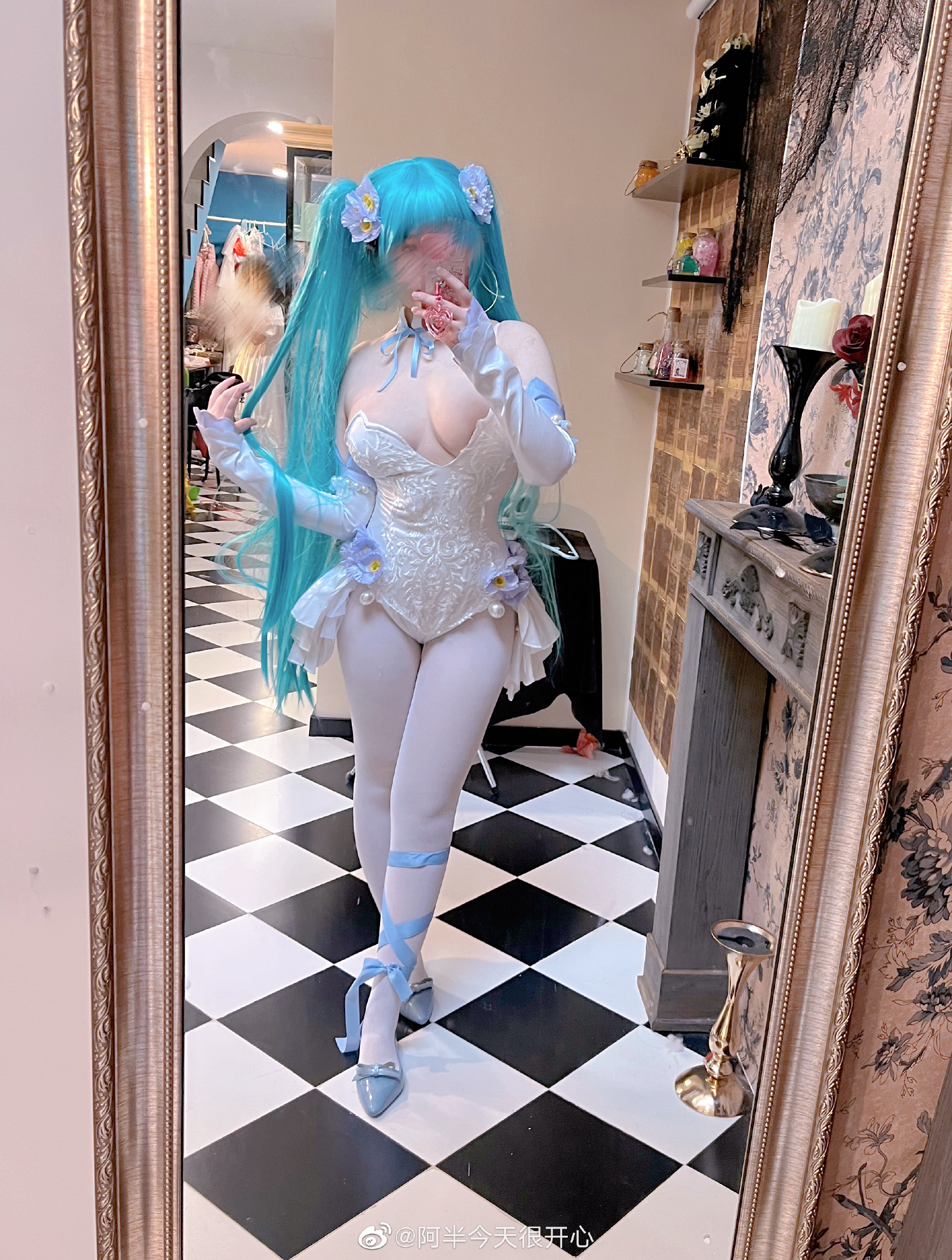 粉蝶花这套真好看 ​​​ 初音未来@阿半今天很开心