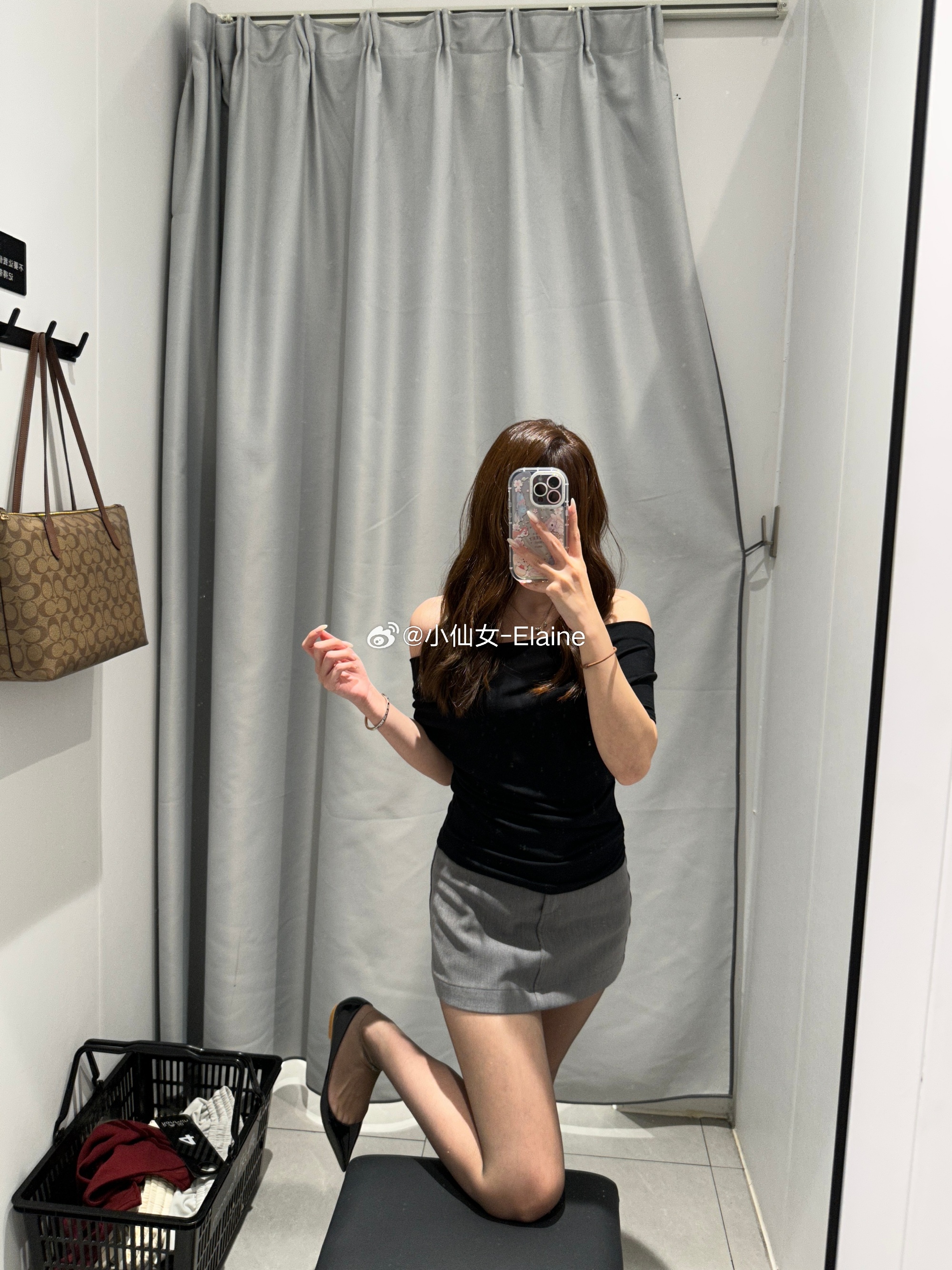 ELaine小仙女个人简介，微博养眼图片一览
