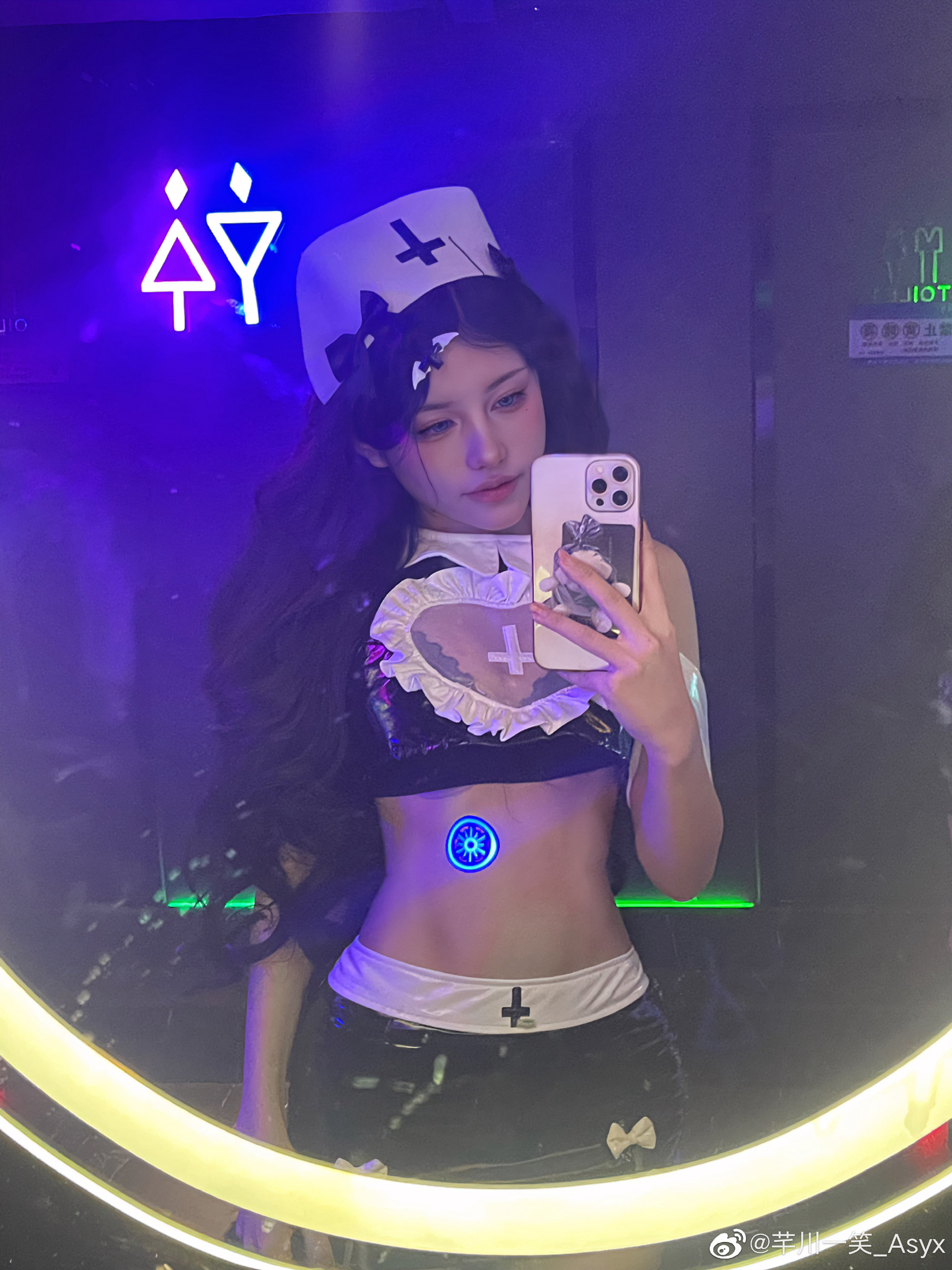 今天也是想挨打的一天@芊川一笑_Asyx