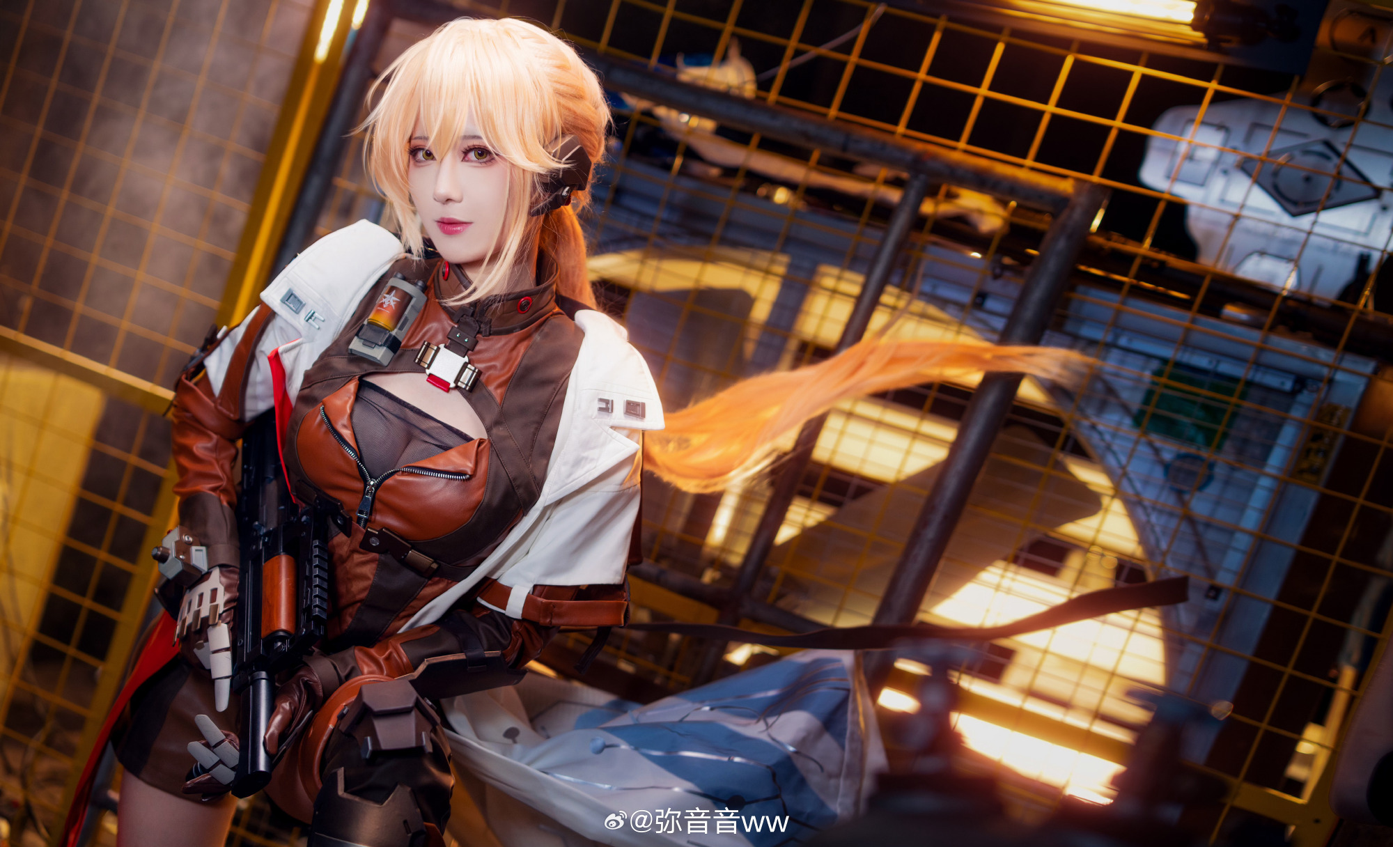 少女前线2追放 艾莫号人形小队队长 —闪电@弥音音ww COSPLAY-第2张