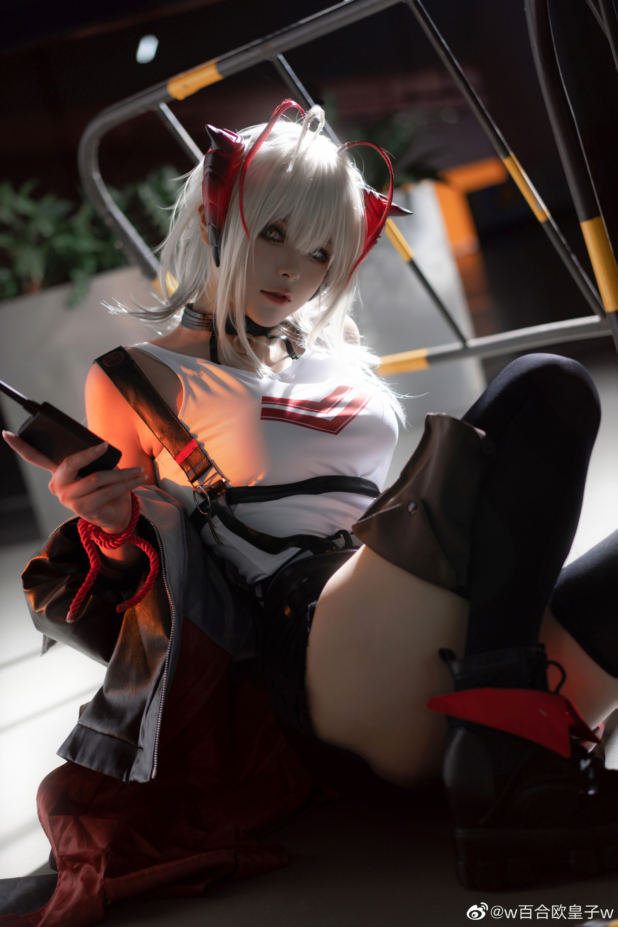 疯子不会承认自己疯了的，是吧？ 明日方舟 破碎日冕w@w百合欧皇子w