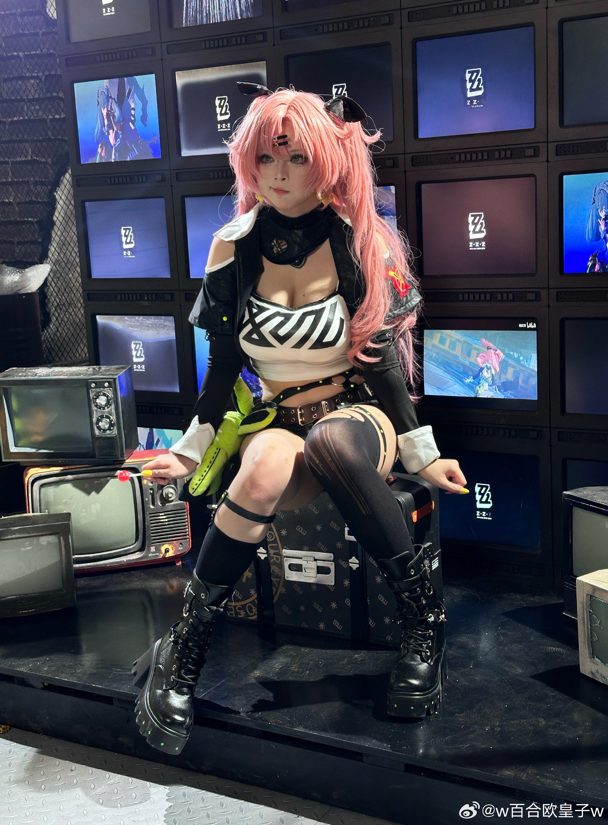 COSPLAY 想起来一直忘发了！ 绝区零 妮可@w百合欧皇子w COSPLAY-第6张