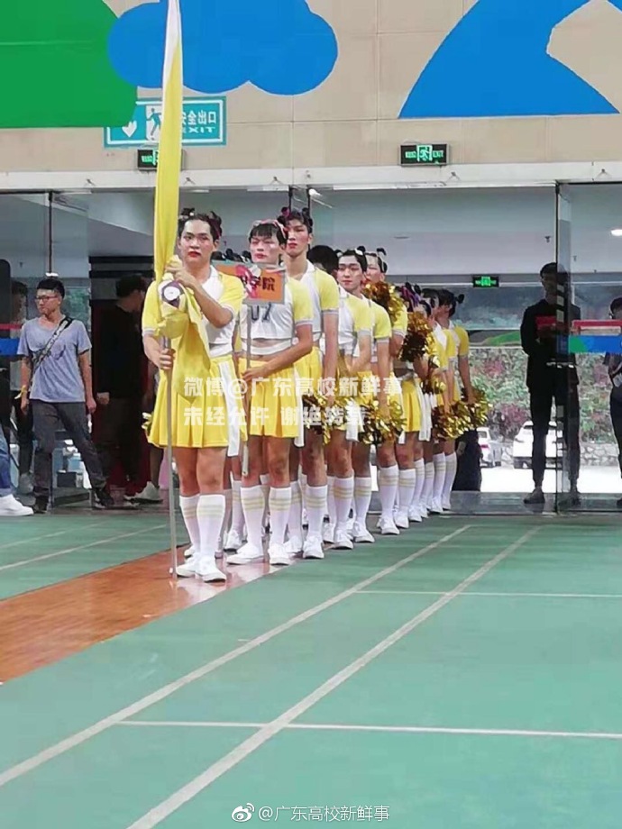 广东一高校举办啦啦队大赛，机电学院啦啦队不走寻常路
