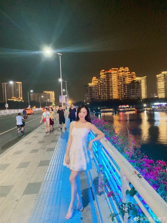 斗鱼主播@抖玉 直播户外节目50部视频打包