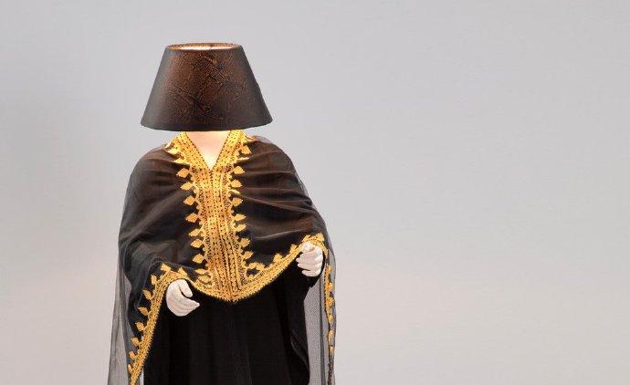 科威特设计师Al-Hamad设计的人型立灯Embarakiya。