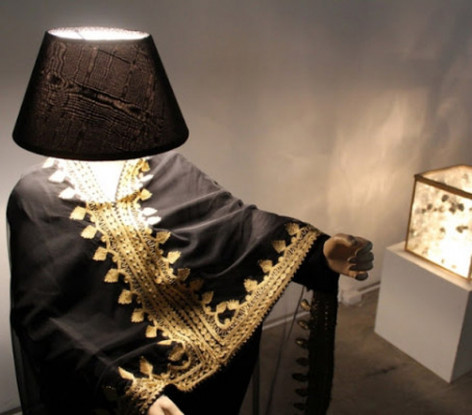 科威特设计师Al-Hamad设计的人型立灯Embarakiya。